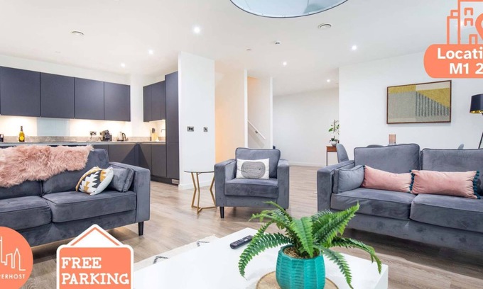 Manchester City Centre House | Free Parking Luxury Townhouse by City SuperHost
