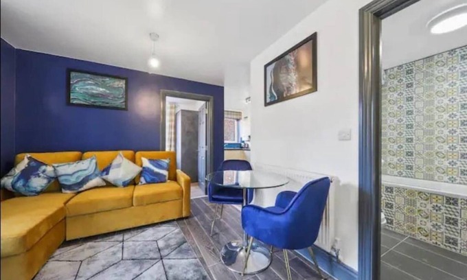 Marlborough Apartment | Free Parking Newly Renovated Modern Gem in Harrow
