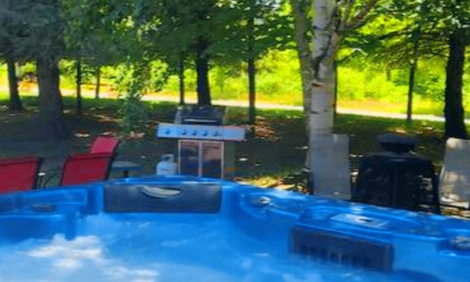 Picton House | FREE Pontoon Boat-Sandbanks Pass