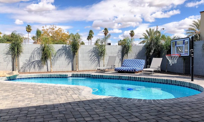 Covey House | Free Pool Heat! Hot tub, Fire Table, Amazing backyard, RV Parking!