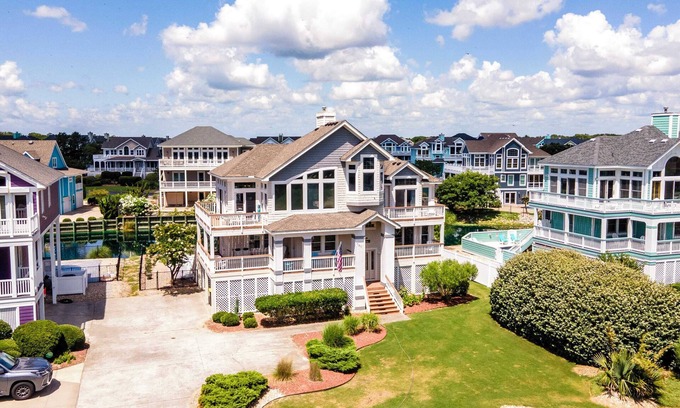 Buck Island House | FREE Pool Heat/near beach, Fall 3+ Nights Discount