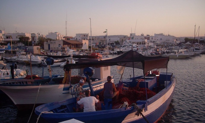 Marina di Ostuni Apartment | Fresh renov. Penthouse, sea views, right on the fishing port, 50 m sea