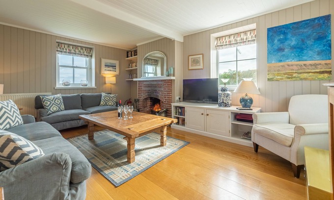Salthouse House | Fridays Barn, Salthouse, Norfolk