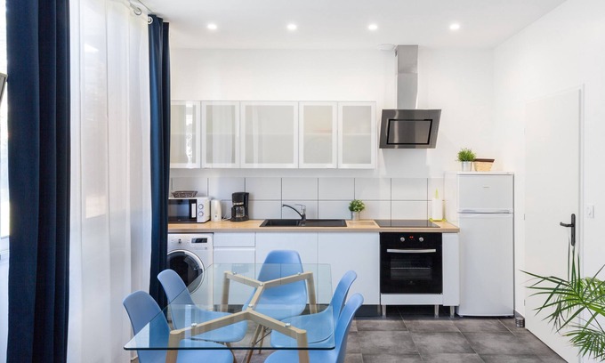 Hincmar Apartment | Friendly Space in Central Reims: Discover Our Beautiful Minimalist Apartment
