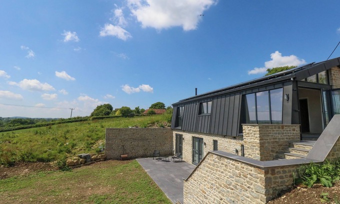 Sherborne Cottage | FROGWELL, pet friendly, with open fire in Yetminster