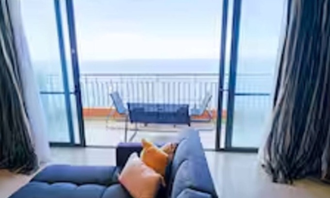 Madliena Apartment | Front Sea View Spacious 3-Bedroom Apartment Sliema