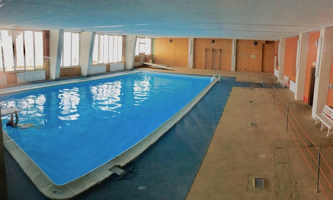 Prato Nevoso Ski Chalet | Front Ski with Private Heated Pool comfortable 5 beds over 2 floors