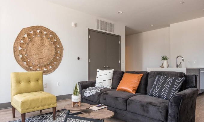 Downtown Kansas City Apartment | FRONTDESK The Grand Apts Downtown Kansas City