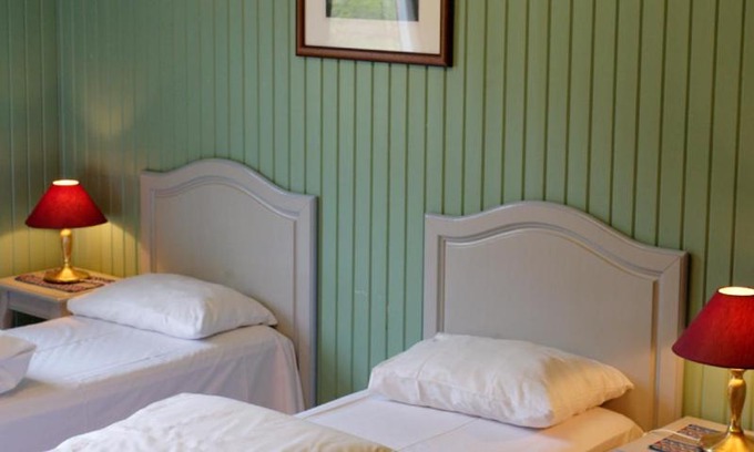 Hundorp Hostel | Frya Leir