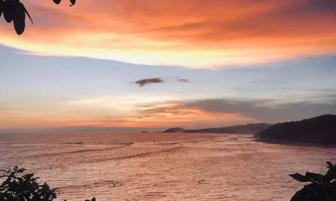 Popoyo House | Full new Hoku Casita. 1 min walk to the beach!
