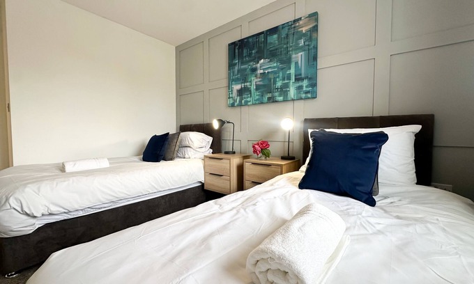 Thornaby On Tees House | Fullerton House by Blue Skies Stays