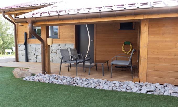 Les Poulieres Ski Chalet | Fully equipped 2022 chalet. quality bedding. private spa and outdoor area.