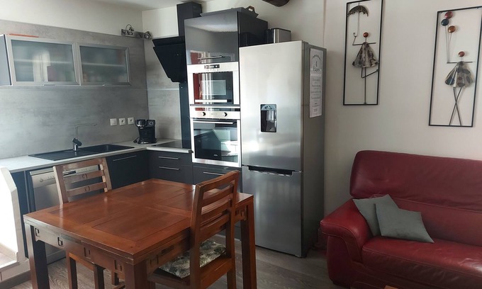 Bages House | Fully-equipped, air-conditioned vacation rental close to the beach