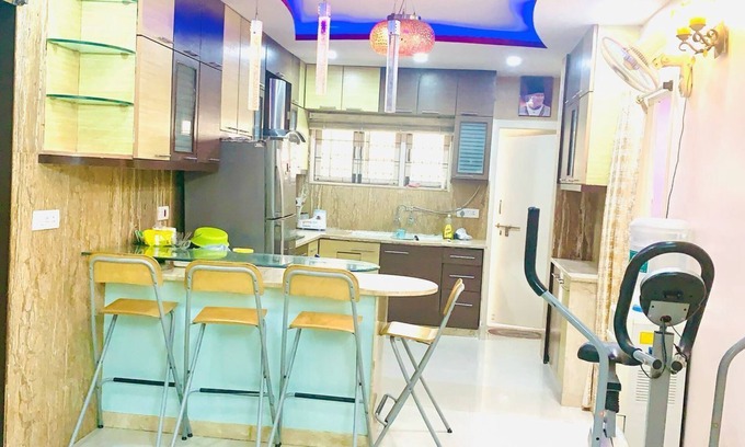 Begumpet Apartment | Fully furnished 2BHK house at first floor with AC's. @center of the city