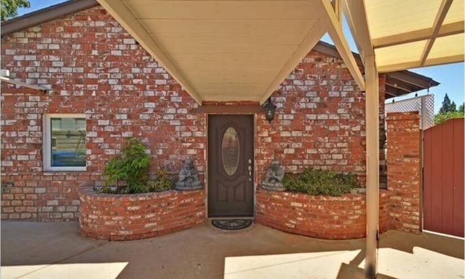 Chatsworth House | Fully Furnished Cottage Los Angeles California