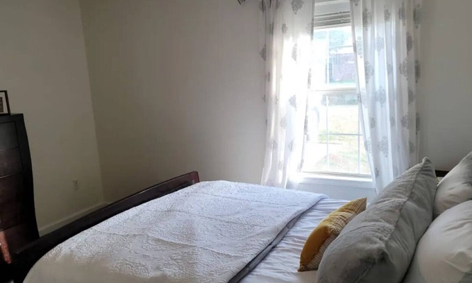 Terry House | Fully furnished home, sleeps 8