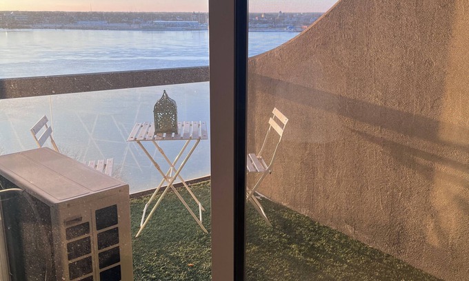Corunna Apartment | FULLY FURNISHED TURN-KEY TWO BEDROOM CONDO WITH WATERVIEW