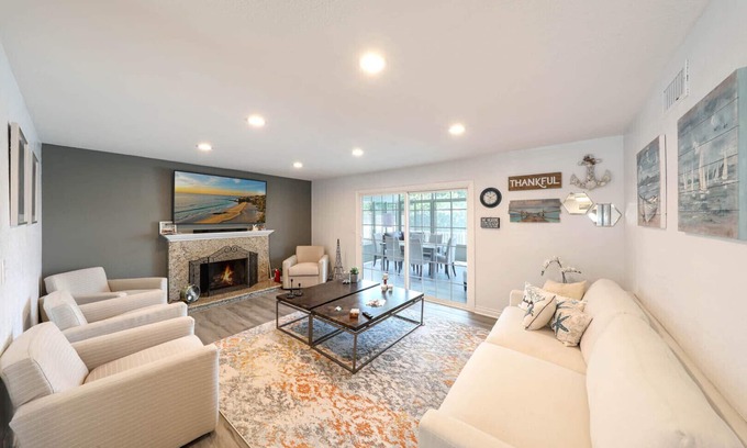 Huntington Beach House | Fully Remodeled, Cheerful 4 Bedroom Close to Beach!