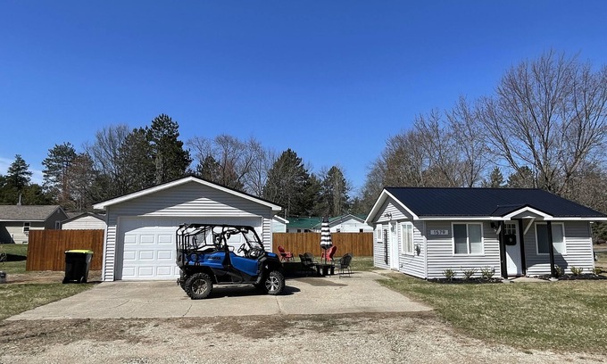 St. Helen Cabin | Fully renovated cabin with new furnishings and appliances.