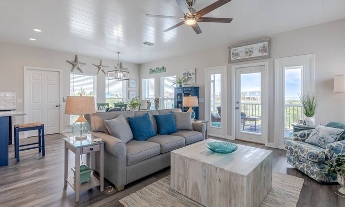 Cape Breezes House | Fully Renovated 3 Bedroom 3 Full Bath North CSB Home With NEW PRIVATE POOL