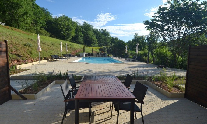 Souillac House | Fully renovated 4P gîte with view on the pool