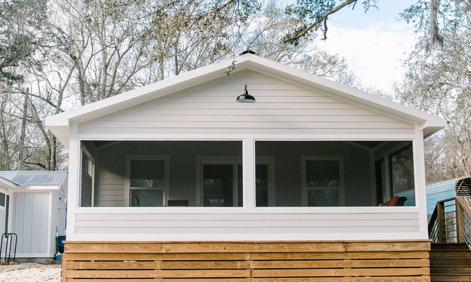 Mermentau Cabin | Fully renovated cabin on the Mermentau River with gorgeous scenic views