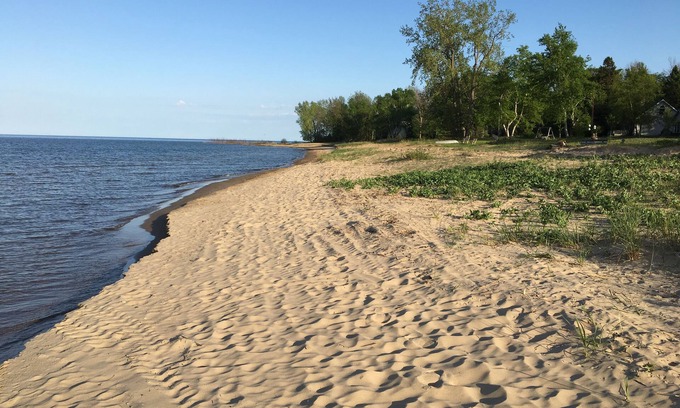 Harbor Beach Cottage | Fully-renovated cottage - 215-ft lakefront on Lake Huron’s amazing “Gold Coast”