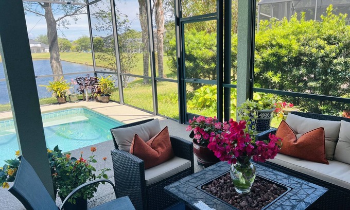 Vista East House | Fully renovated, on a lake, and close to Orlando Attractions