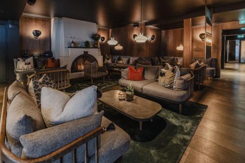 Longyearbyen Hotel | Funken Lodge