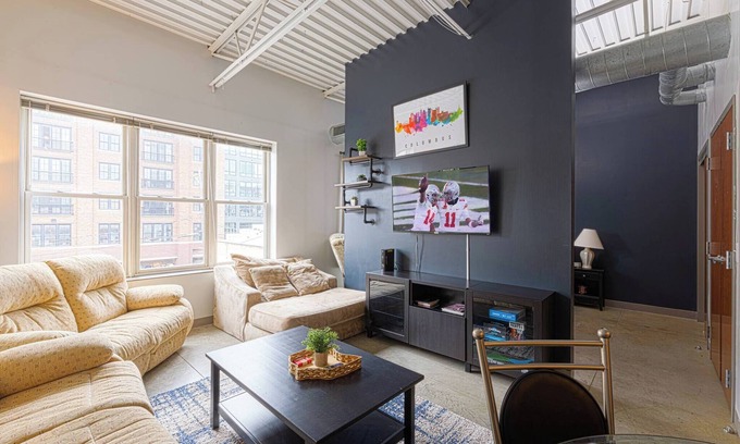 Short North Condo | Funky 1BR Studio w/Parking | Heart of Short North