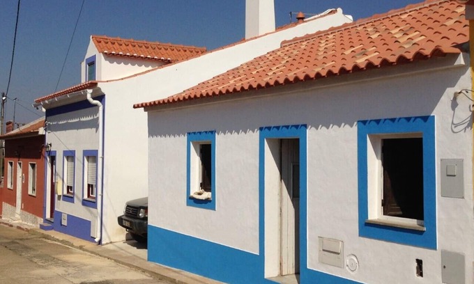 Cercal House | Funky cottage for 2, patio, garden, mountainview. Coast 14 km. Rota Vicentina.