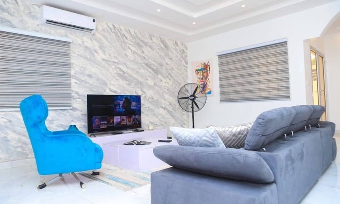 Littoral Department Apartment | Furnished apartment 5 minutes from the beach