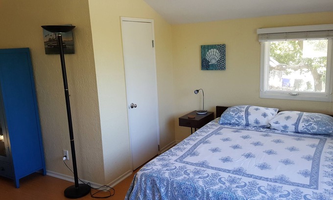 Middletown Apartment | Furnished Bright Quiet Studio Flat In Mission Hills (SD)