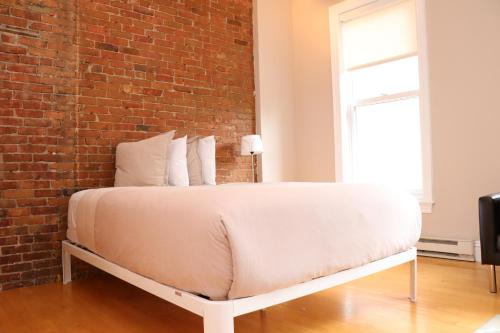 Columbus Apartment | Furnished Studio in the South End #4