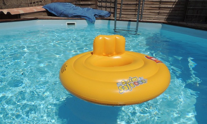 Visan Apartment | Furnished T3, air-conditioned, 24-hour private pool and jacuzzi, terrace, garden.