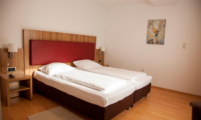 Linden Bed & Breakfast | Gästehaus Häuser