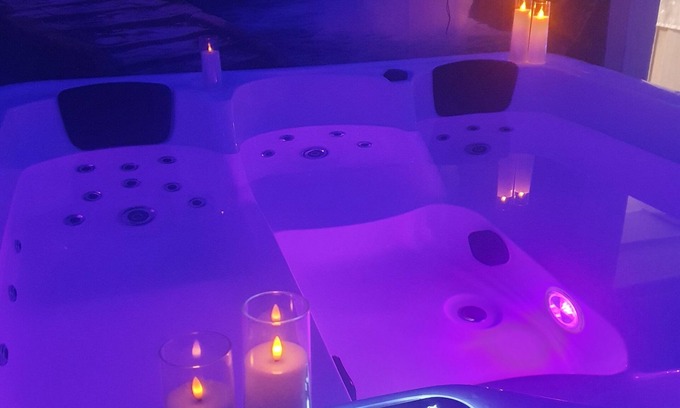 Saint-Michel-l'Observatoire House | Gîte de charme avec jacuzzi