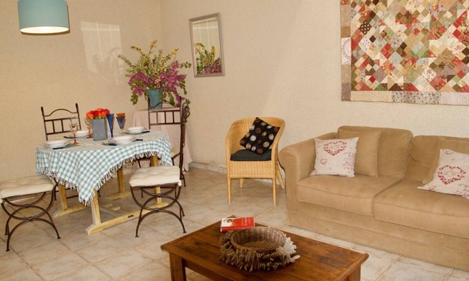Monflanquin House | Gîte 2 - "Les Laurières" (GITE CLIMATISE)