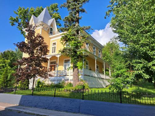 Beauceville Bed & Breakfast | Gîte au Charme Victorien