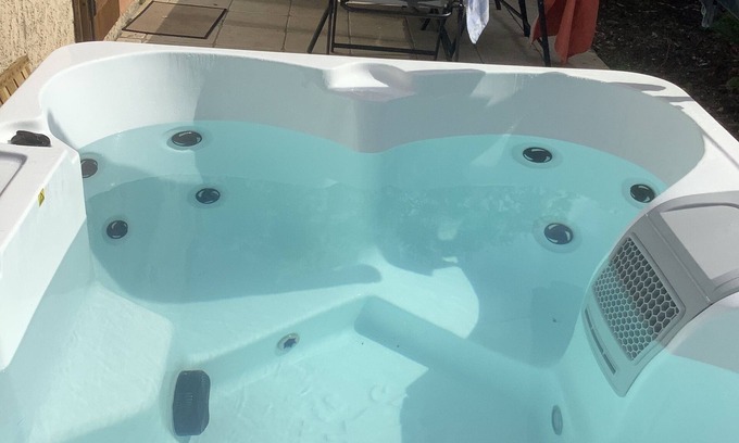 Roujan House | Gîte Avec Terrasse et Jacuzzi 30 Minutes cap d Agde
