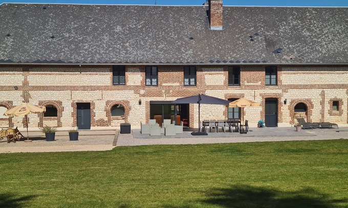 Vironchaux House | Gîte de 12-14 Personnes Situé à Quelques Kilomètres de la Baie de Somme