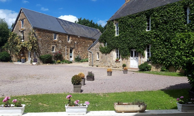 La Caine House | Gîte de Campagne de 15 Personnes Idéal Pour un Séjour en Famille !