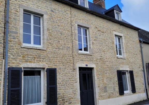 Sainte-Mere-Eglise House | Gîte de charme, salle de jeux, proche plage du débarquement