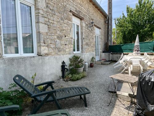 Genac-Bignac House | Gîte de l'hortensia-Charmante maison de campagne au calme