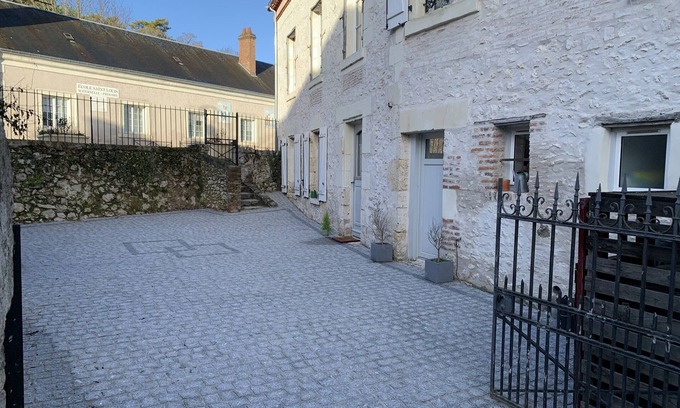 Cour-Cheverny Apartment | Gîte des Demois'ailes - Amis des Abeilles Au Cœur des Châteaux de la Loire
