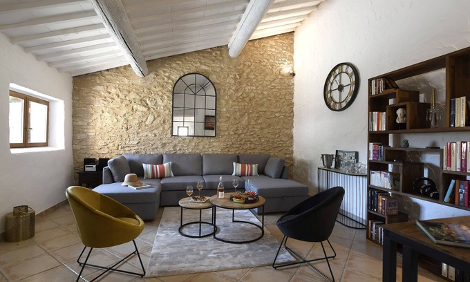 Roussillon House | Gîte des Demoiselles in Luberon
