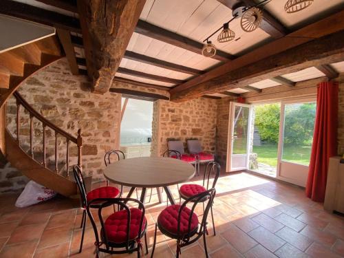 Lonlay-l'Abbaye House | Gîte des Rochers