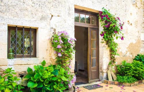 Beruges House | Gîte du Pin - Abbaye Béruges