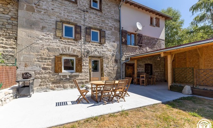 Job House | Gîte du Pré Rond - JOB - Gîte