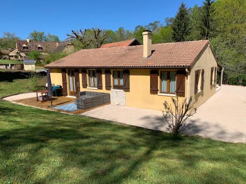 Nabirat House | Gîte l'Arbre de vie 24